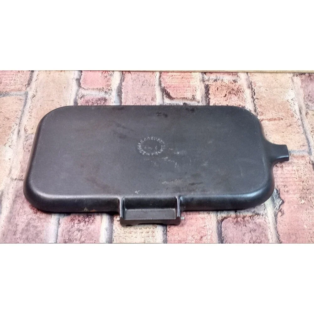Vintage Le Creuset Cast Iron Grill Pan Embossed Cow Folding Handle Burn Mark